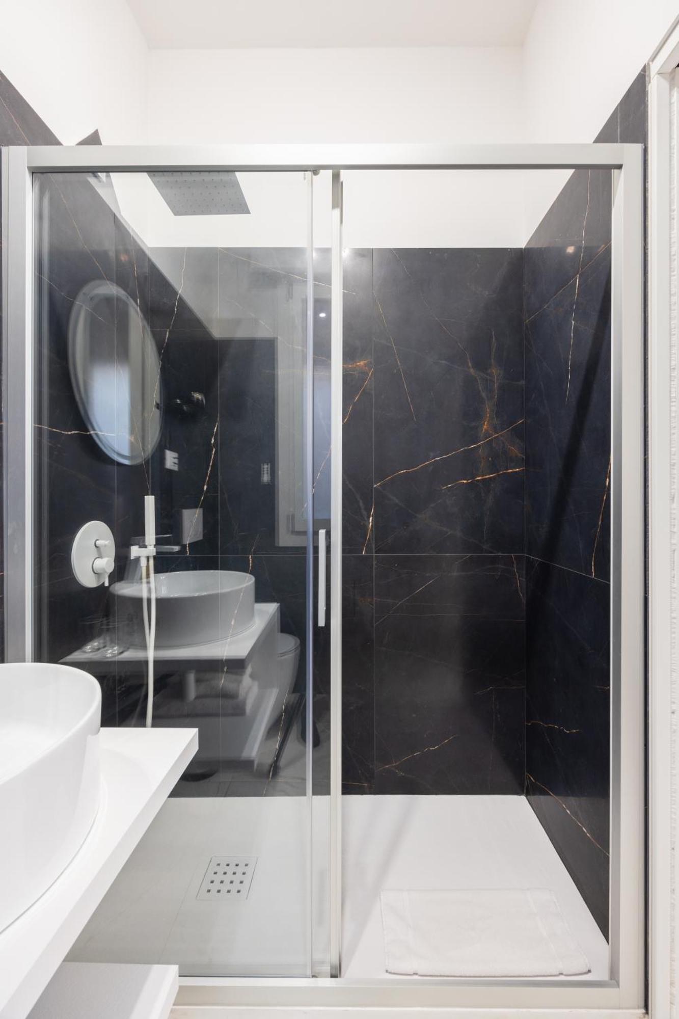 Excelsior Station Suite ボローニャ エクステリア 写真