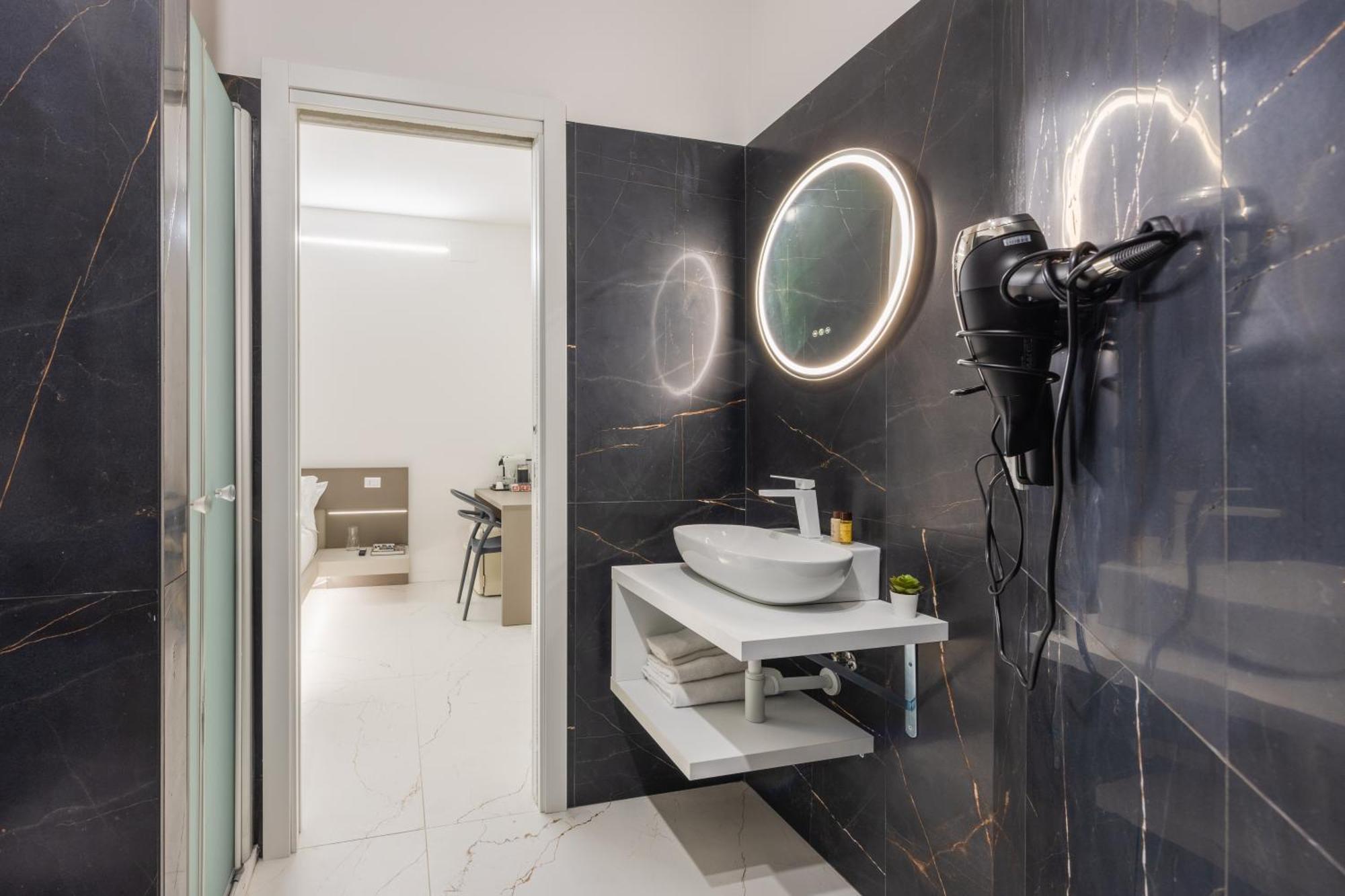 Excelsior Station Suite ボローニャ エクステリア 写真